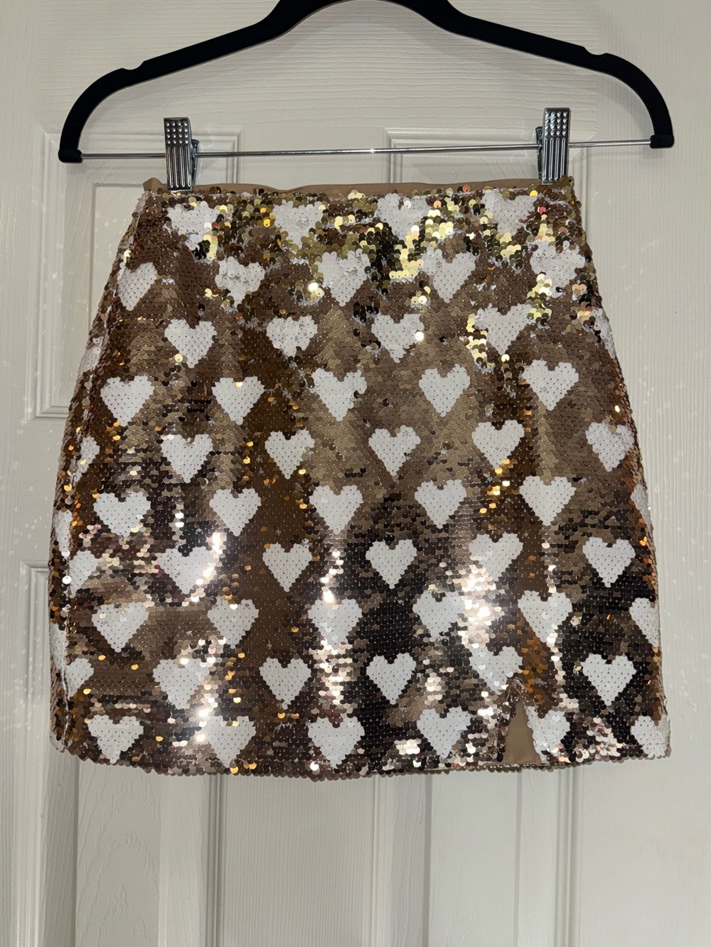 Pink Lily Sequin Heart Mini Skirt in Gold and White